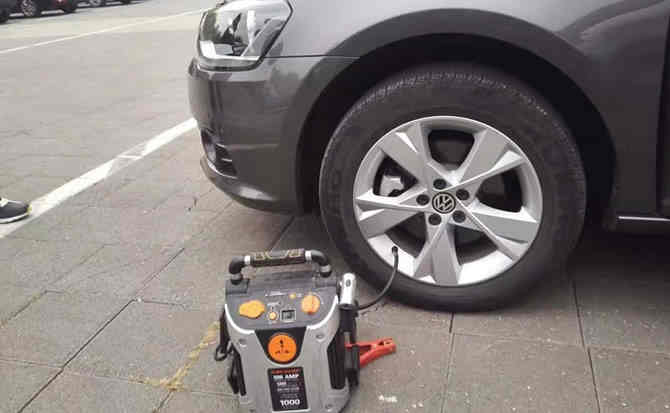 福泉汽车搭电案例